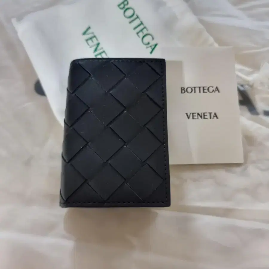 [새제품/정품] BOTTEGA VENETA 보테가베네타 타이니 지갑