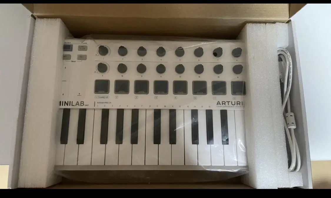 arturia mini lab mk2 팝니다