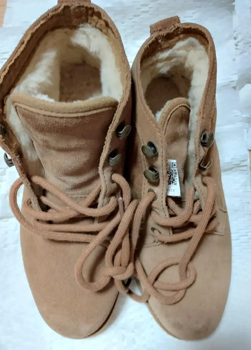 ugg  bethany230