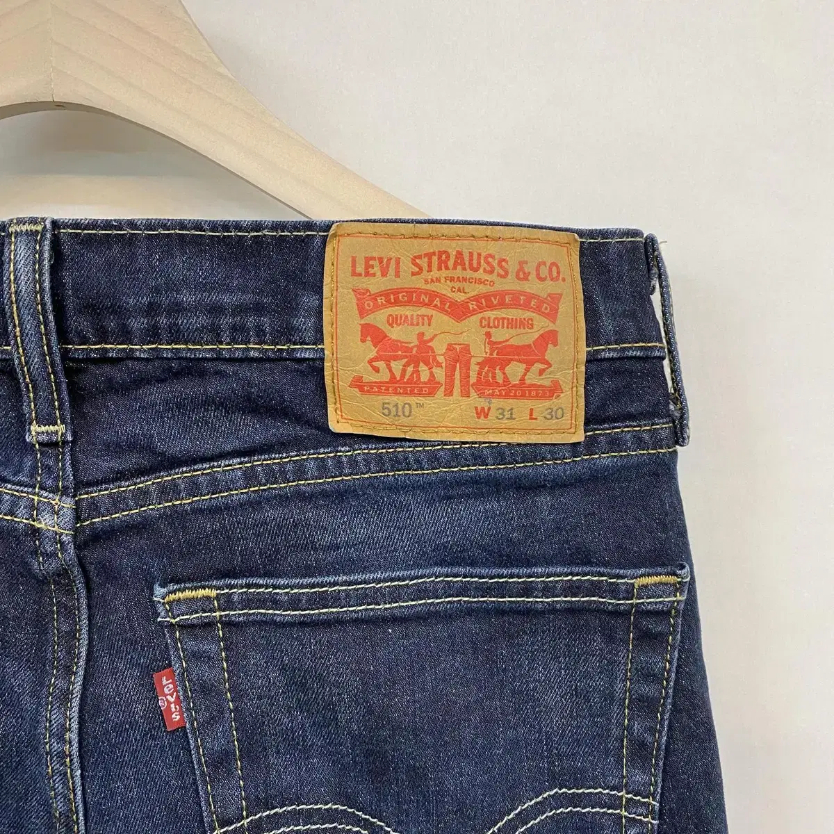 LEVI'S RED TAB 502 테이퍼드 핏 진 구제바지 빈티지바지