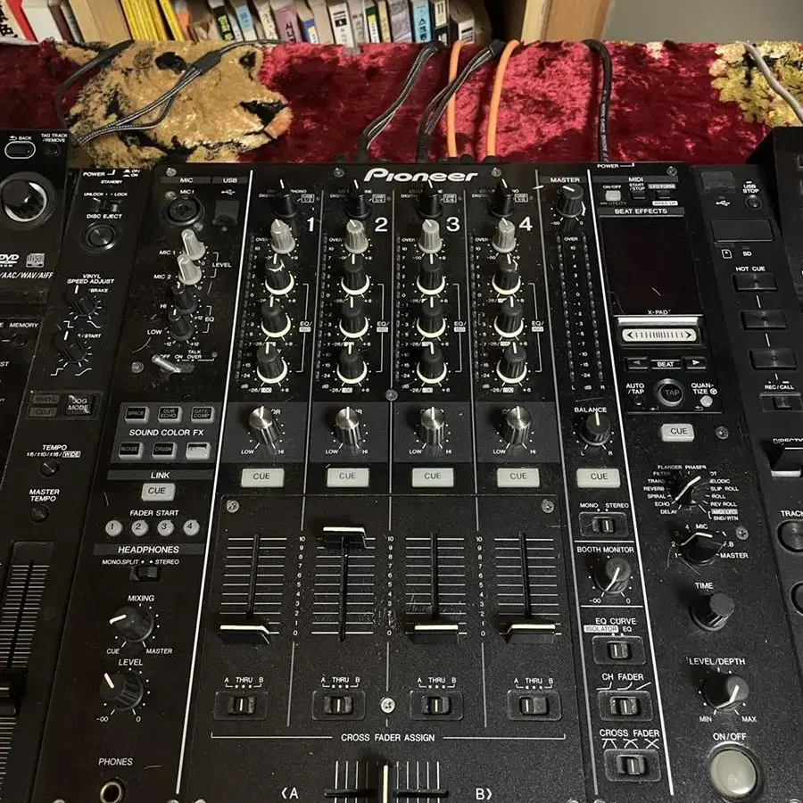 CDJ2000, DJM 900nexus, Presonus Eris E5