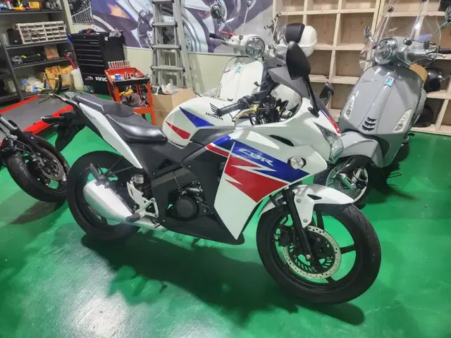 혼다 cbr125 15년형 2만 건담