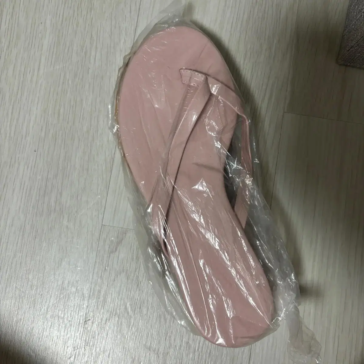 (New product/packaging) Basic flip-flops 230 mm