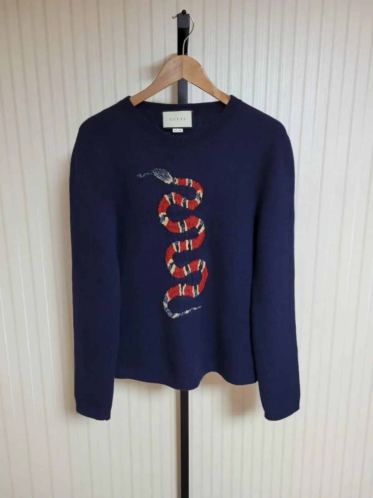 [S] Gucci Navy Snake Embroidered Knit