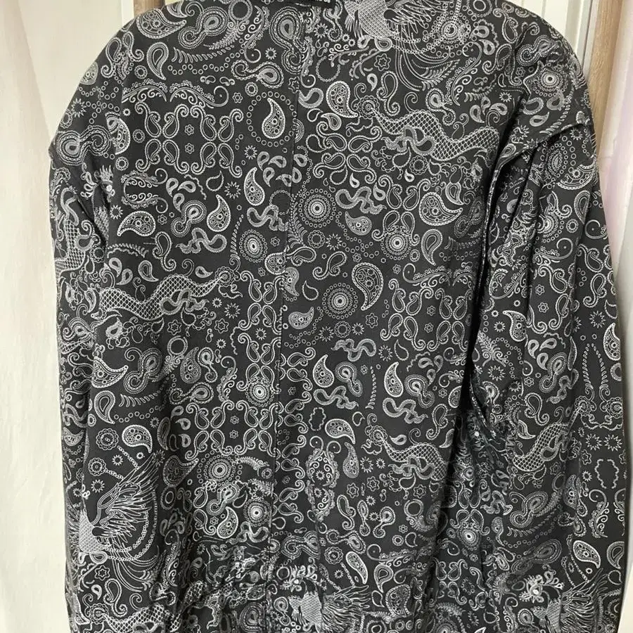 아조바이아조  Paisley Fisherman String Jacket