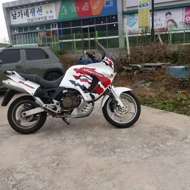 혼다 바라대로 1000cc xl1000v 레어템 팝니다