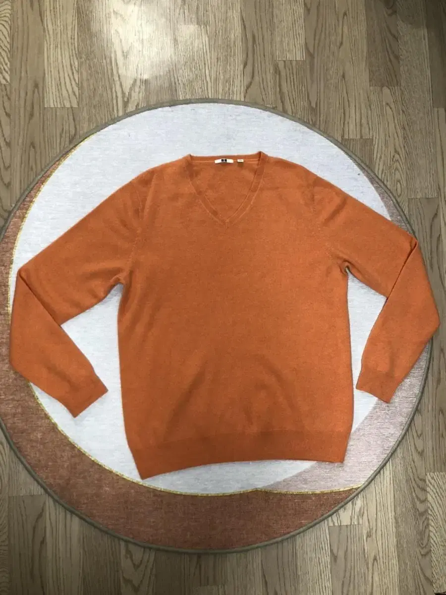 Uniqlo Boys' and girls' 100% cashmere knit size L