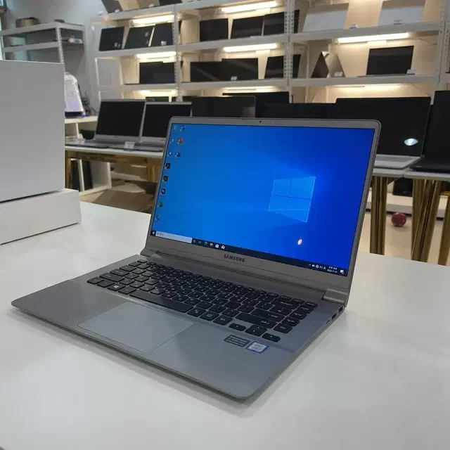 2018년식 삼성노트북 15인치 i5-7200U