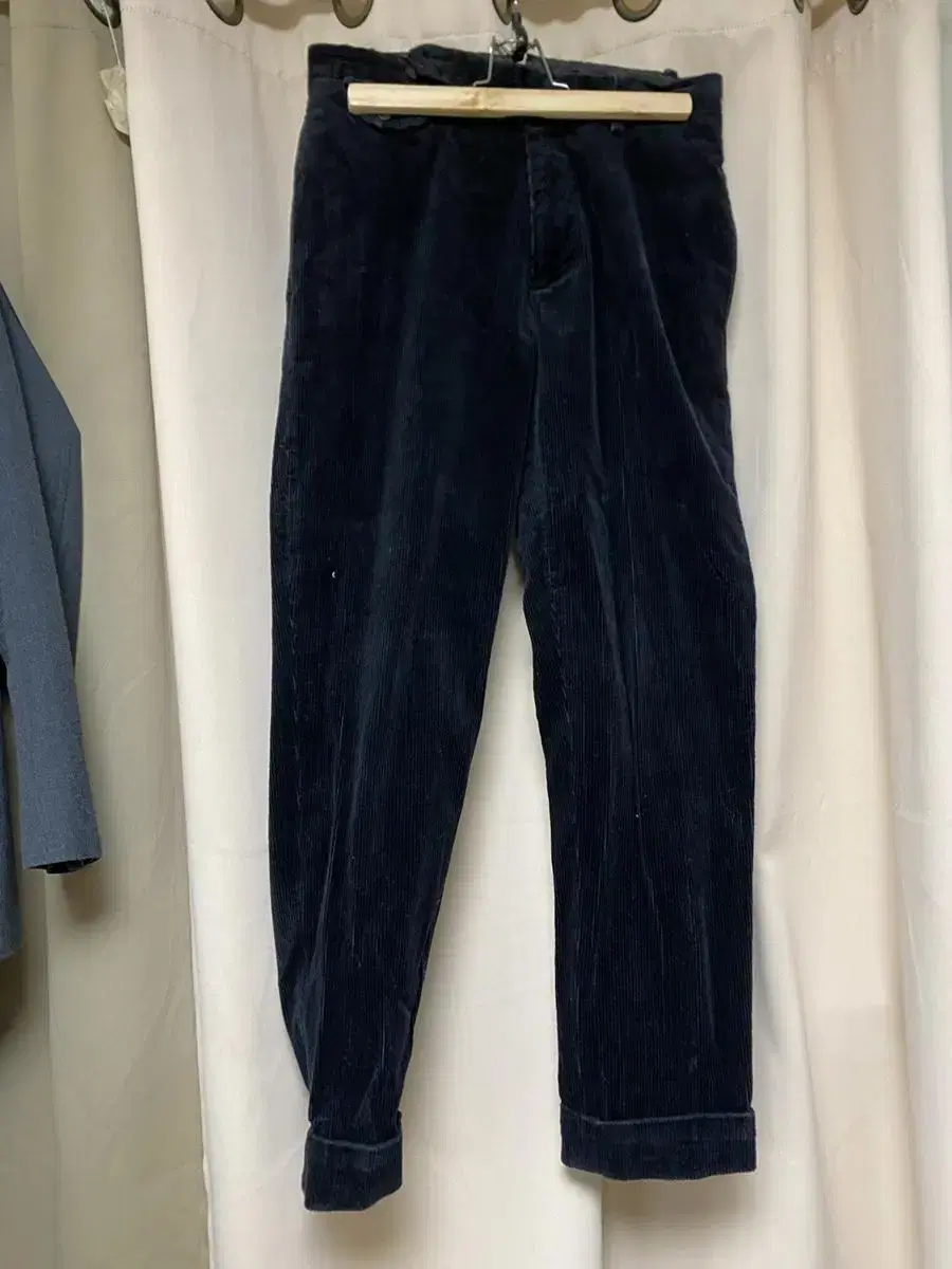 30 Polo Ralph Lauren Corduroy Trousers Black