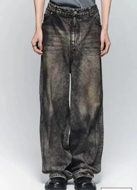 Maison Martin Margiela 23FW Dartbrush Wash Wide Denim Trousers