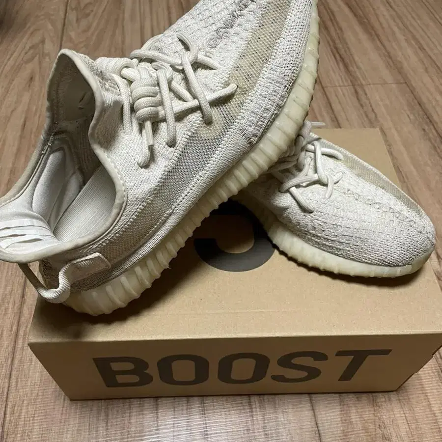 아디다스 이지부스트 350 v2 bone