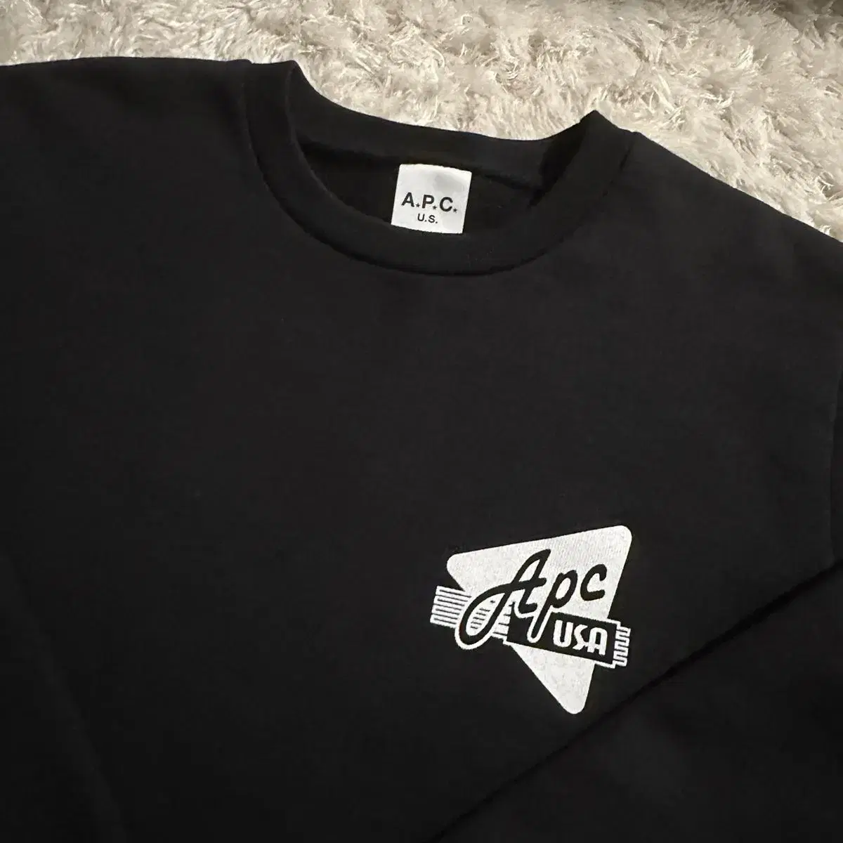 A.P.C Black 맨투맨  from U.S  black