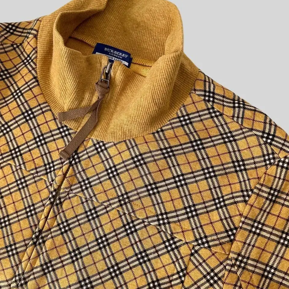 < (BURBERRY)mustard nova check zip up >