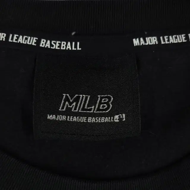 MLB 피그먼트 블랙 뉴욕양키즈 스펠아웃 프린팅 코튼 반팔 티셔츠 M