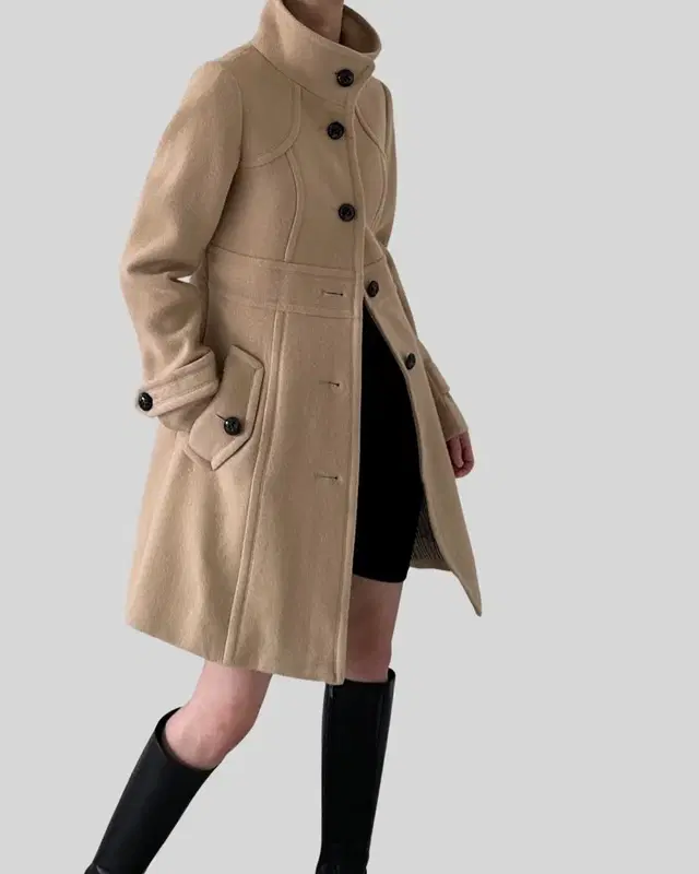 < (BURBERRY)beige angora coat >