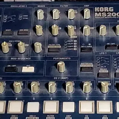 KORG MS2000R 데스탑을 판매합니다.