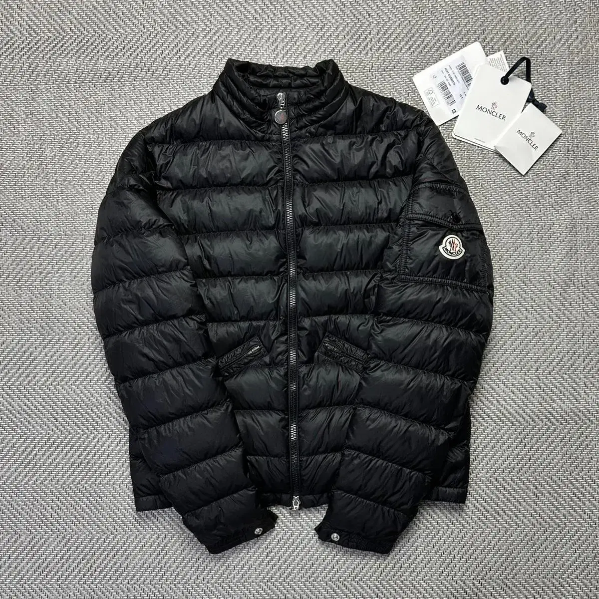 21FW Moncler Agay Lightweight Padding