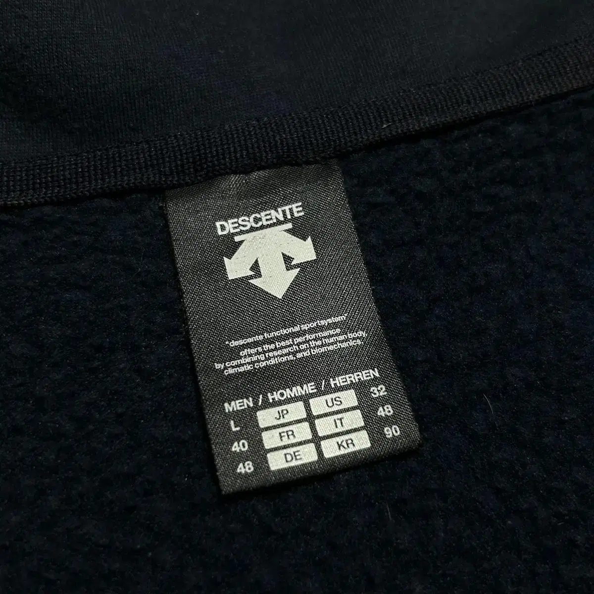 [ L ] Descente 데상트 네이비 기모 아노락 후드티