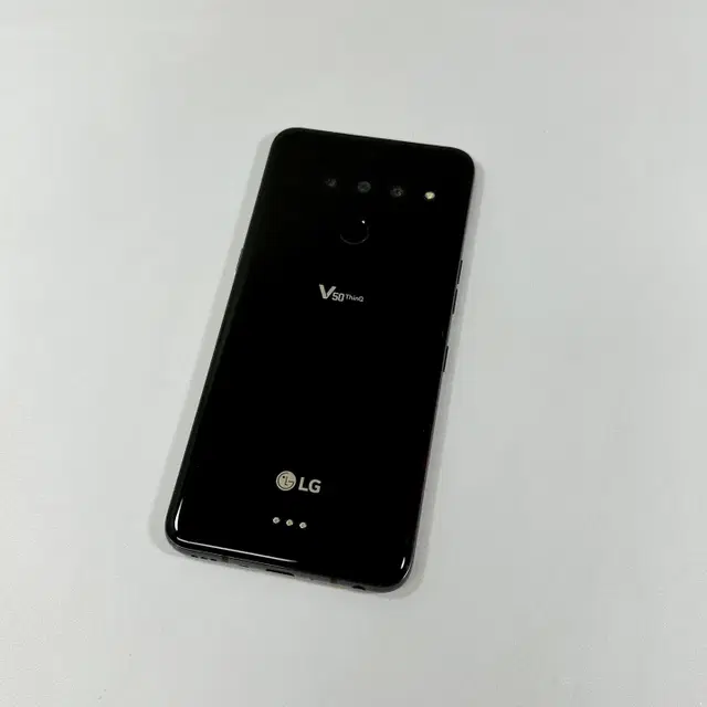 LG V50 ThinQ 블랙색상 128기가 판매합니다.