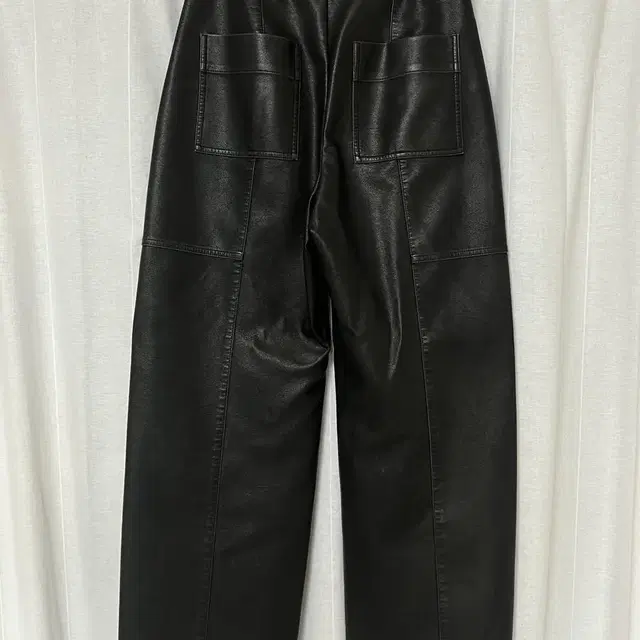 Rrace Faux Leather Pants 레이스 가죽 바지