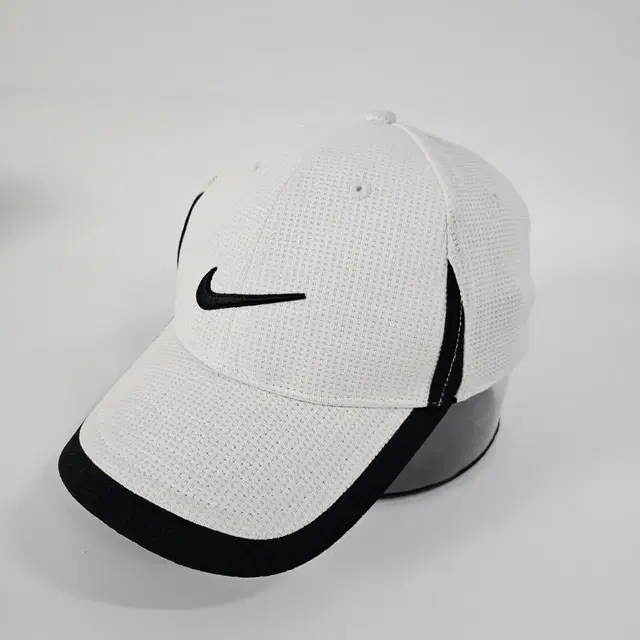 Nike mesh sports cap