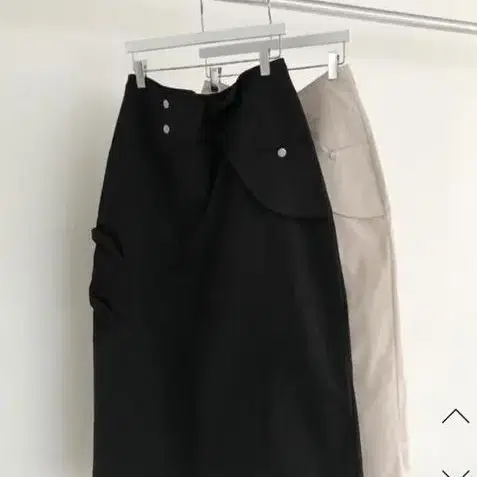 더페르소나_longskirt with snapbelted pocket