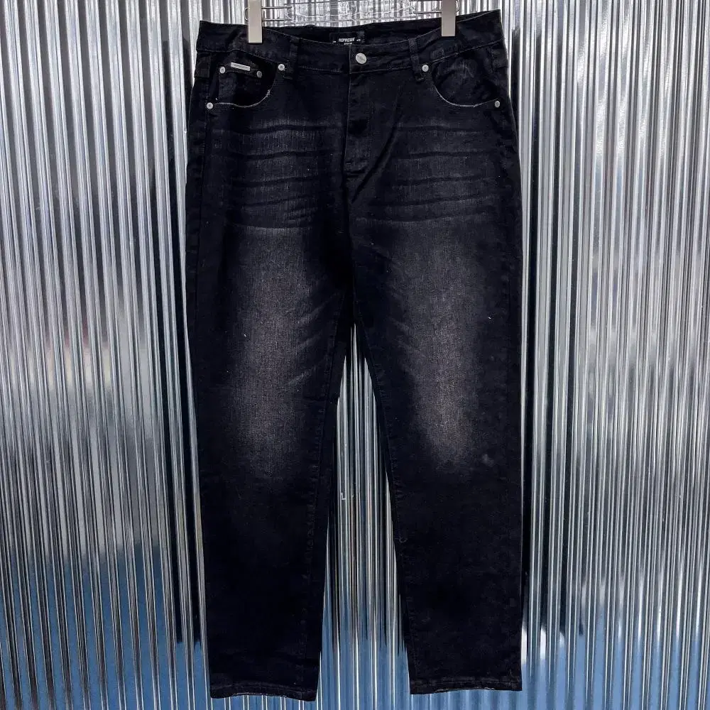 Refreshment Damage Wash Black Denim Pants (Domestic 34) F808