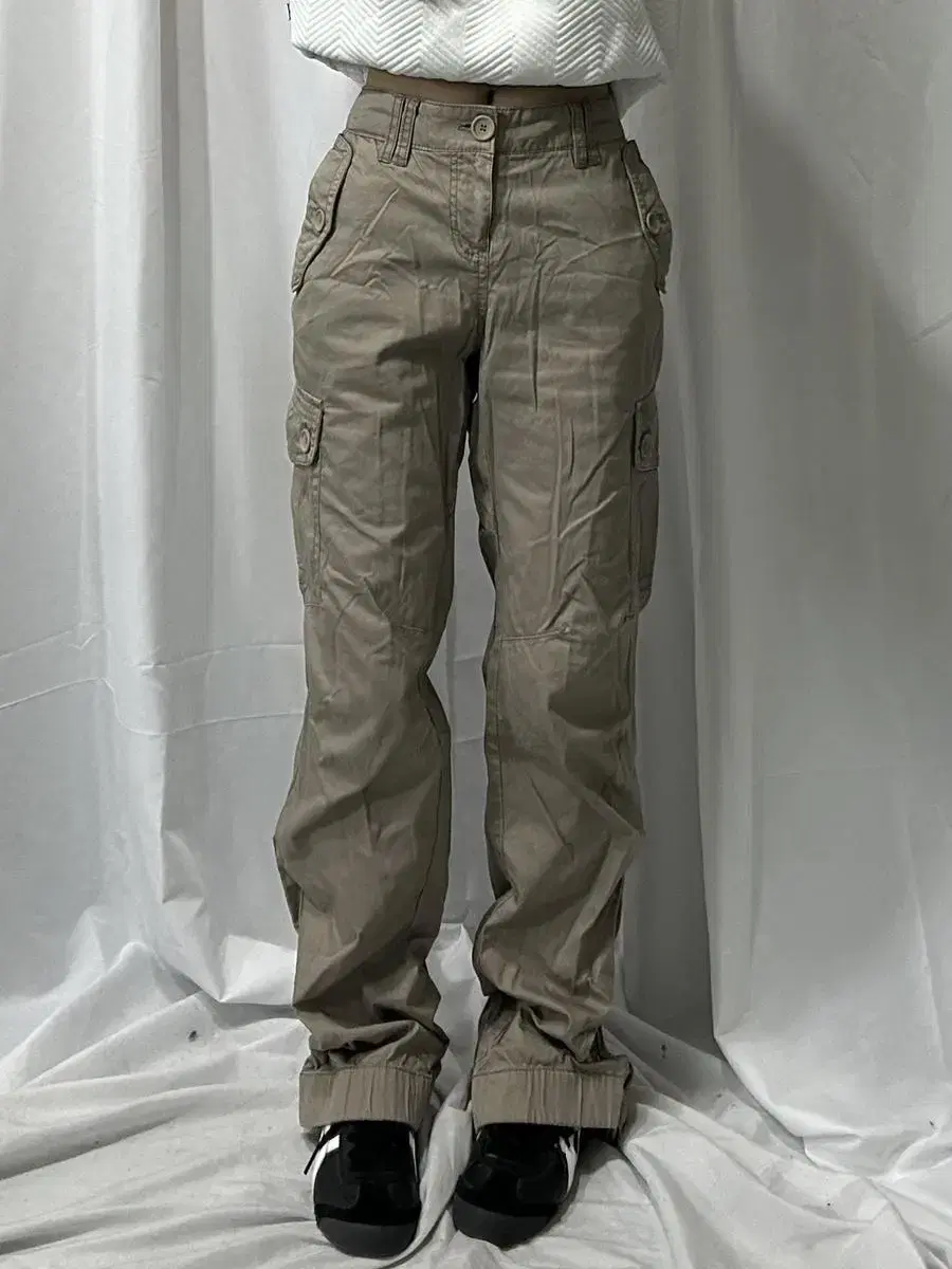 Folham Beige Wide Cargo Pants 30