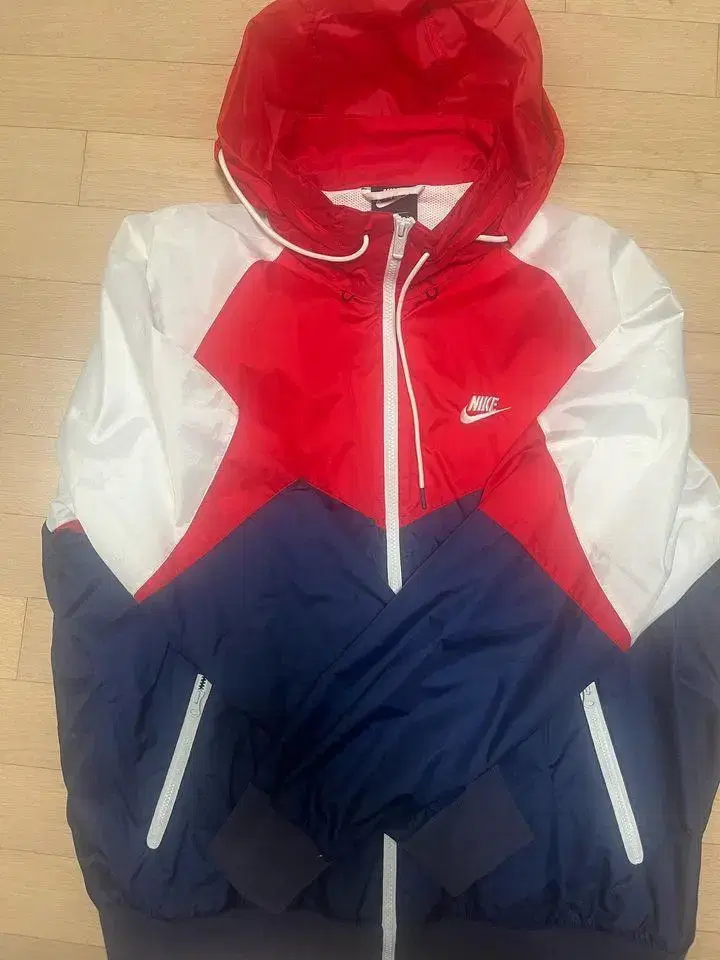 Nike Windrunner Windbreaker Size L