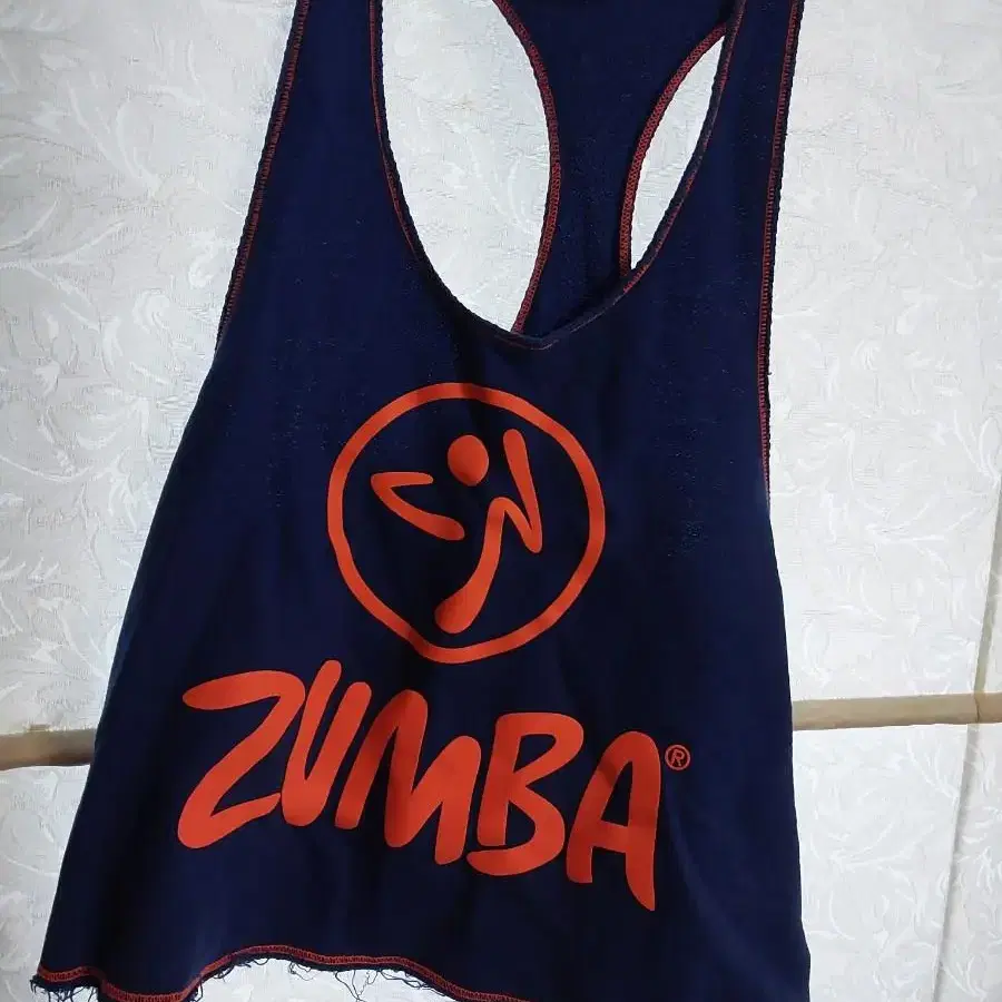 zumba 탱크