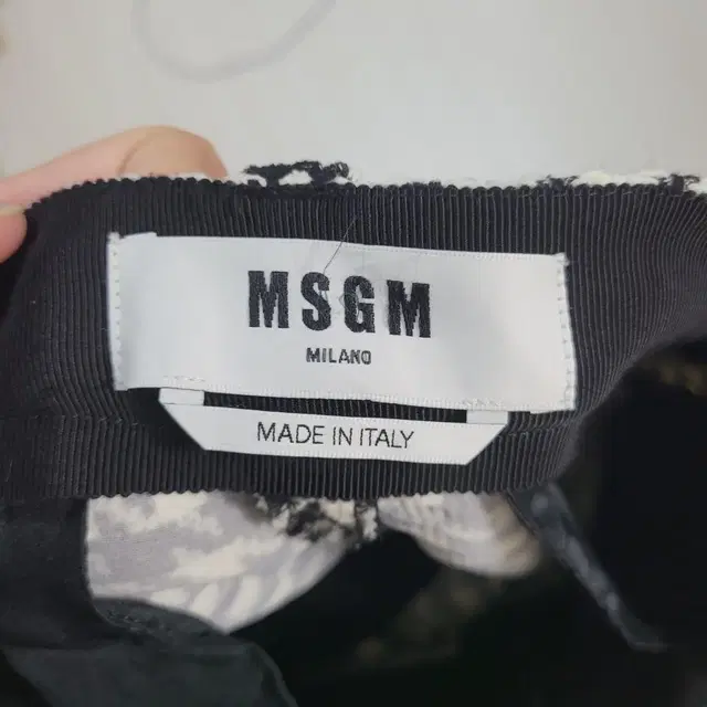 (42) MSGM 여성 트위드 팬츠