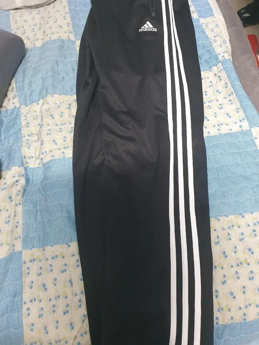 Adidas Chuu Training Pants XL(Hyundai Department Store) Brand New!!!Negotiable@@@@@