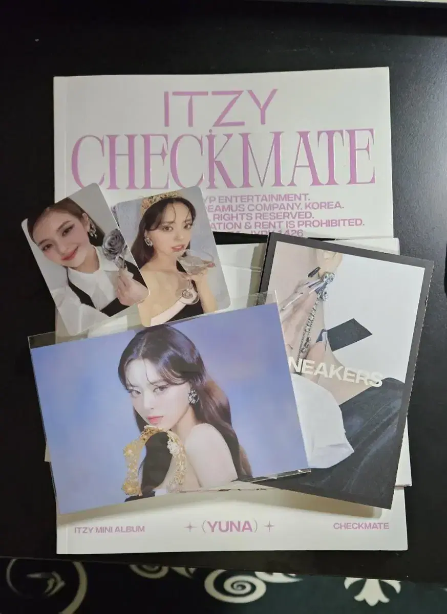 Checkmate yuna Full Composition + Crazy in Love album Photocard