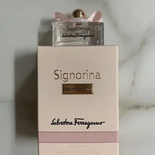 페라가모 Signorina EDP