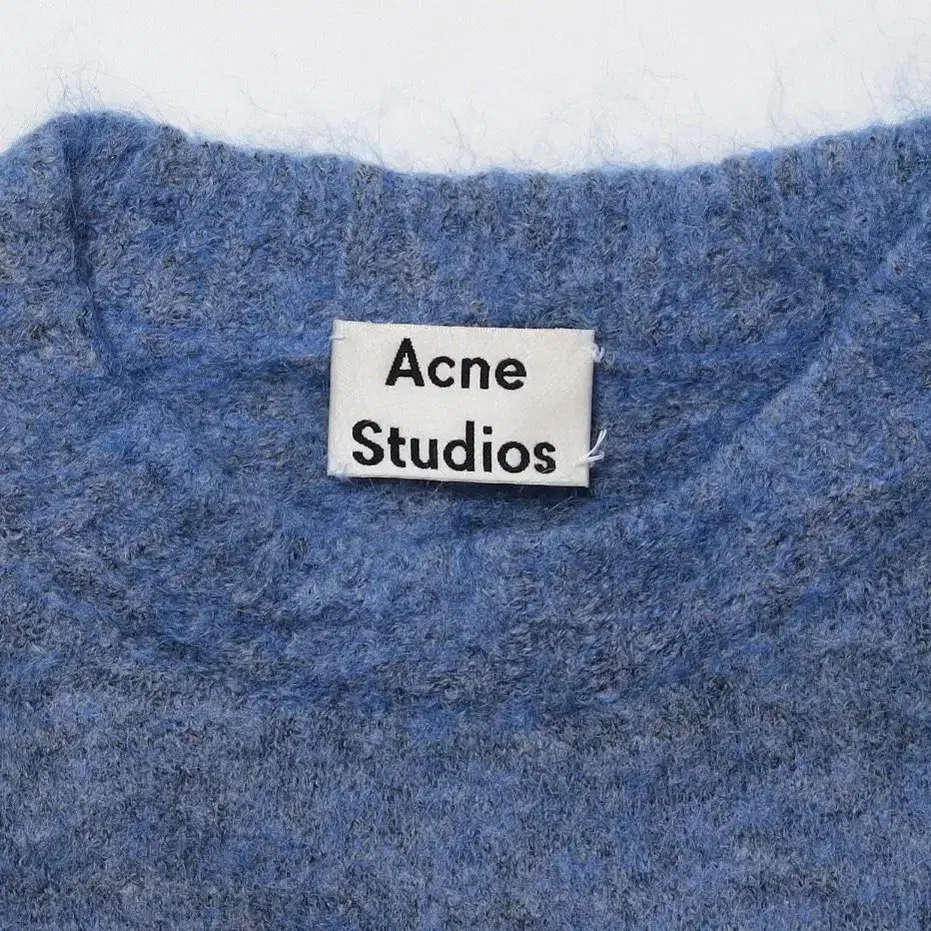 Acne Studios 배색 모헤어 니트