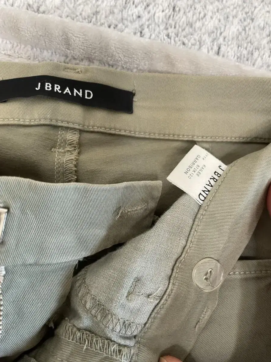 J brand 카키바지 24