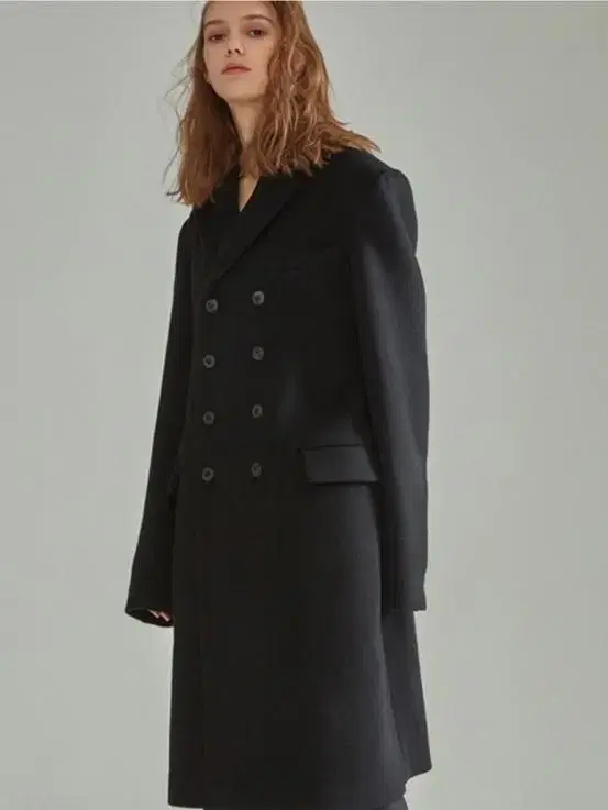 M) Noir Double Coat Black sells.