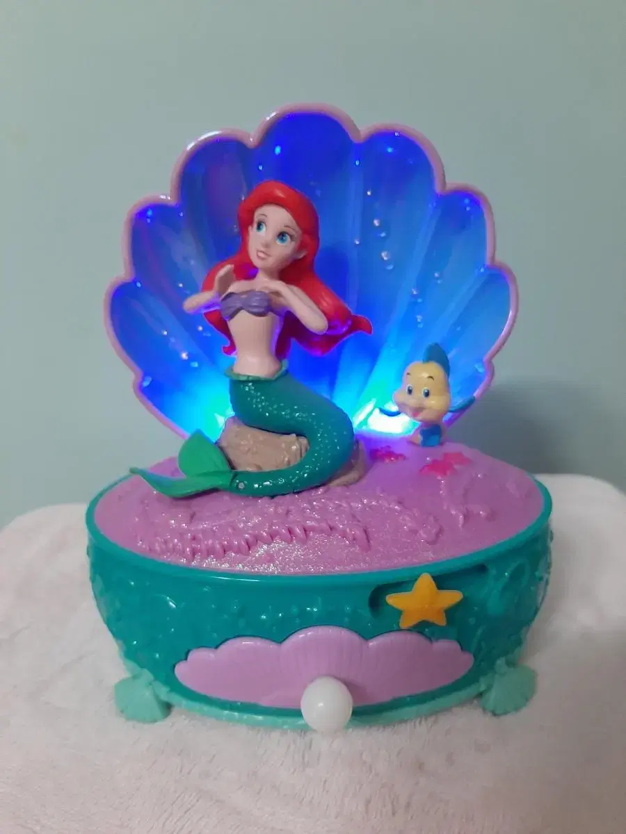 Disney Store The Little Mermaid Ariel Music Box