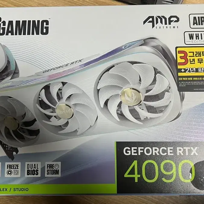 ZOTAC RTX 4090 에어로 화이트 판매합니다