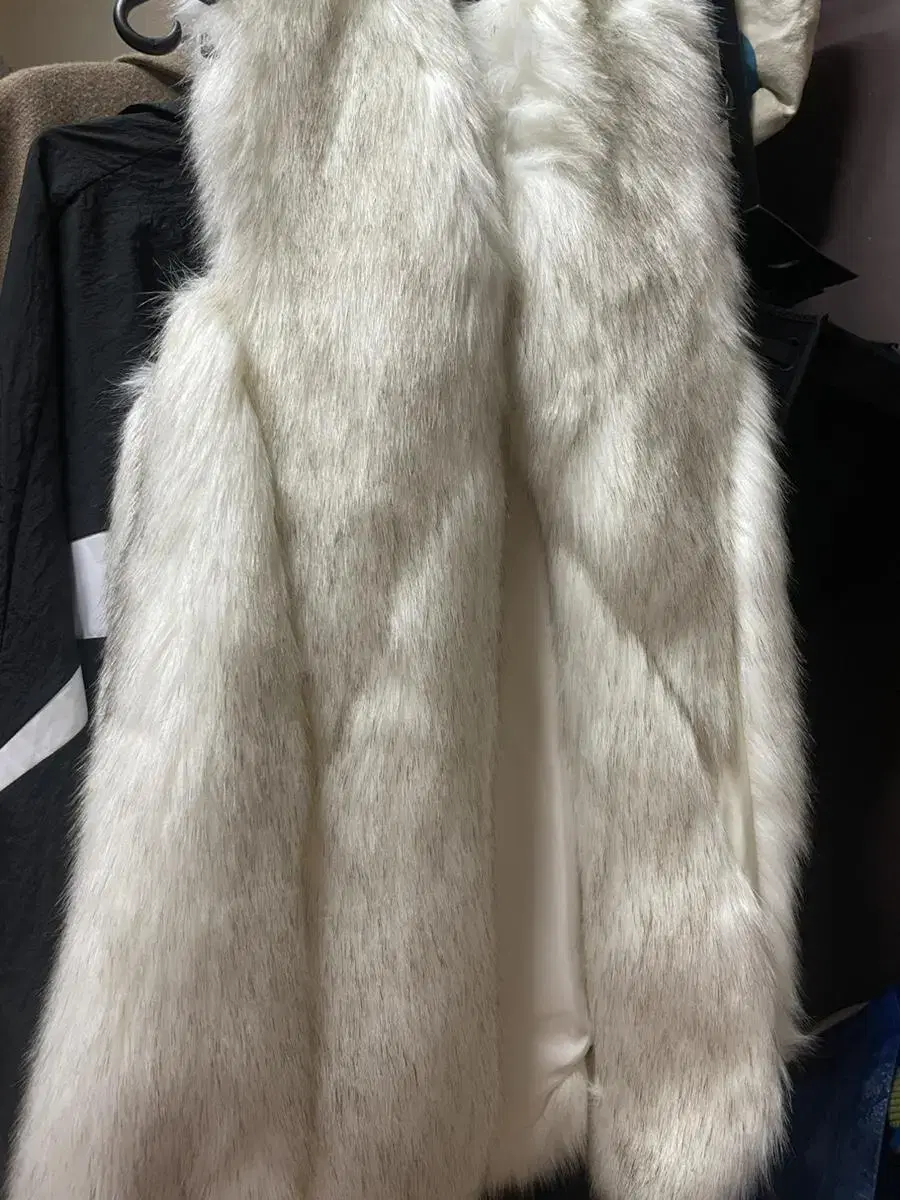 High-end fake fur vest