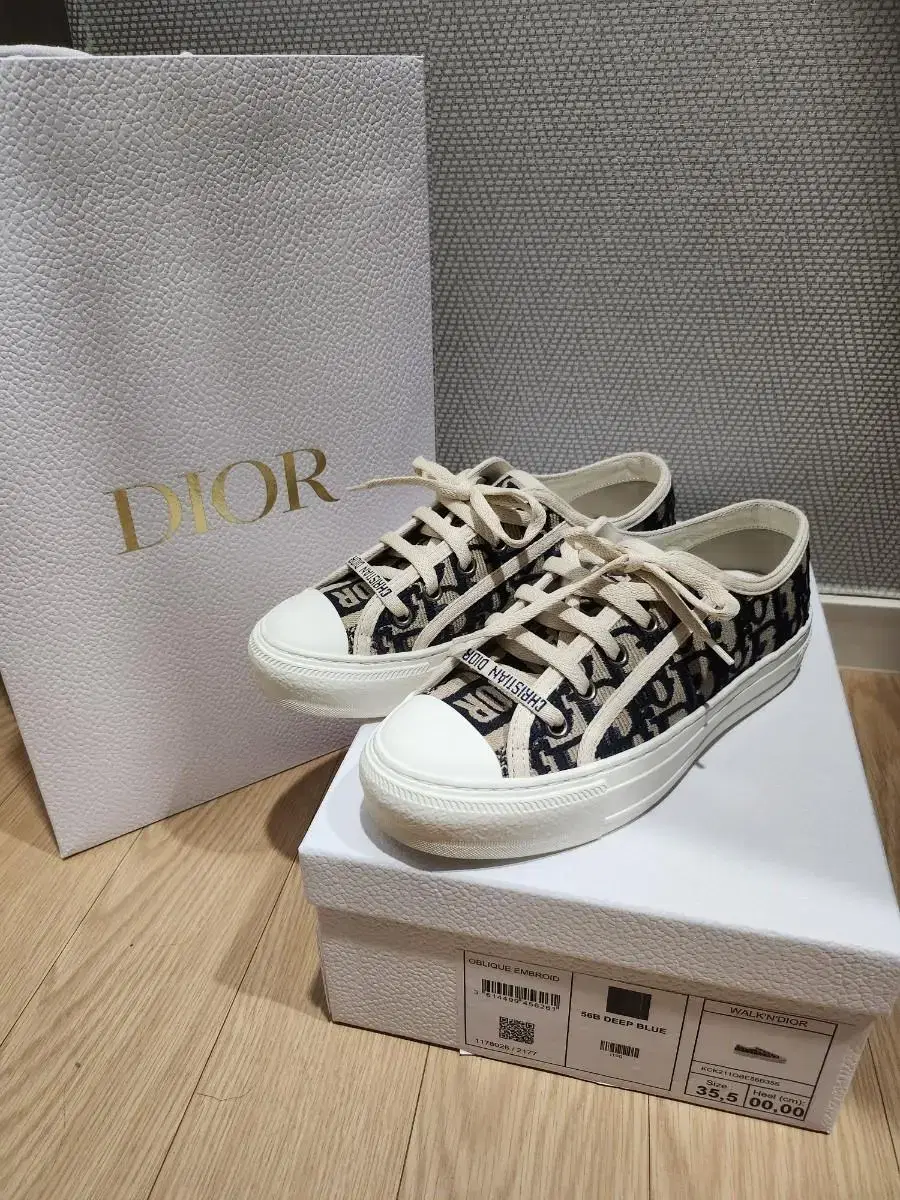 <정품> Dior sneakers 35.5