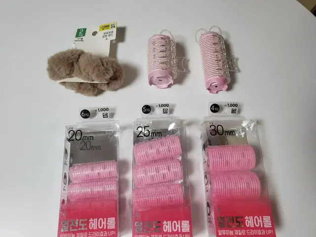 다이소 usb 열 헤어롤 2개 일반 헤어롤 11개 새것 20mm 25mm