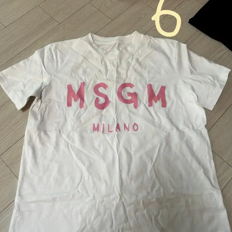 메종키츠네 아미 꼼데 아페세 msgm 티셔츠