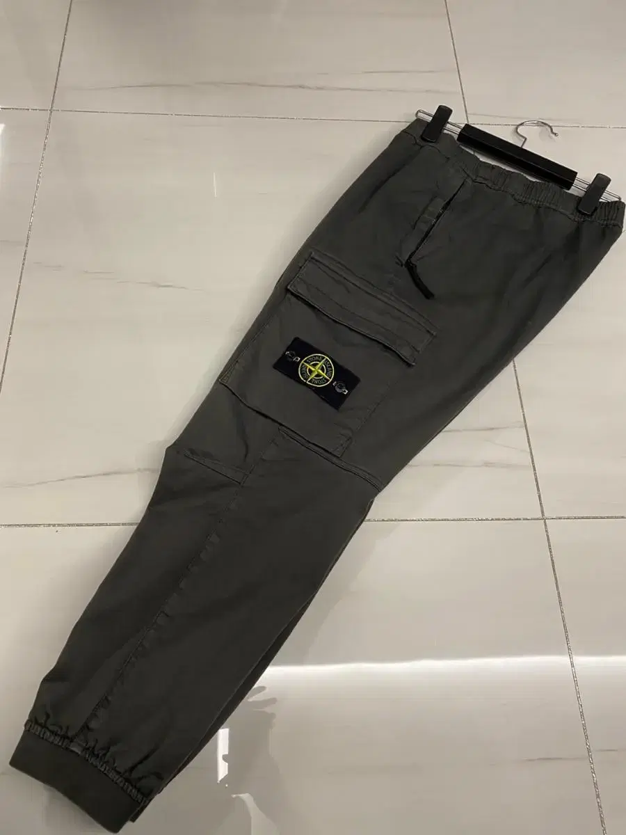 22FW Stone Jogger Size 30