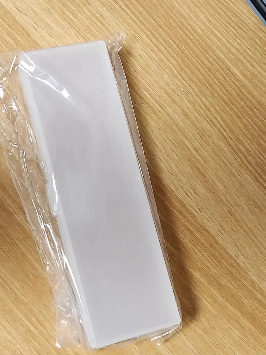 Transparent pencil case