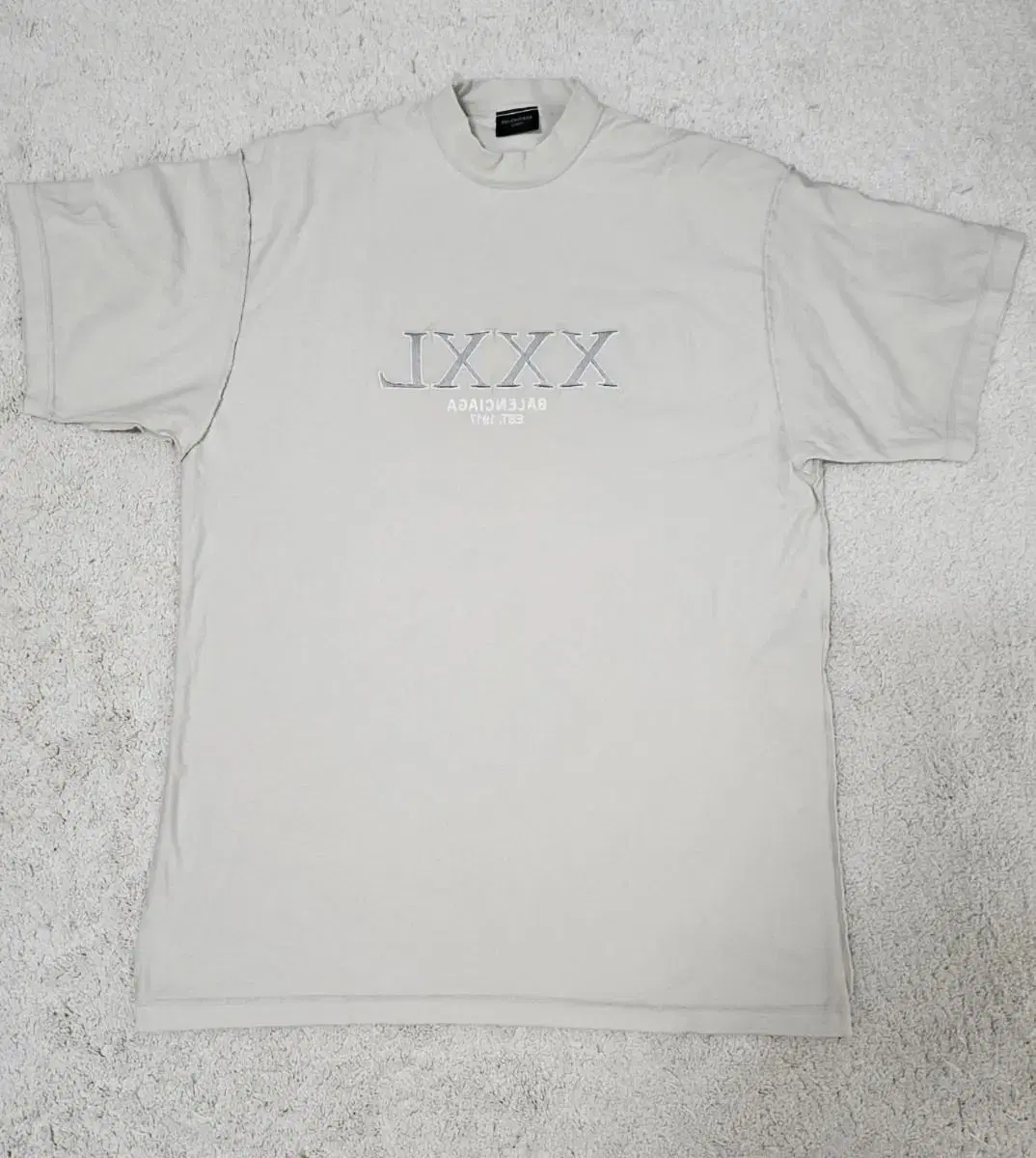 발렌시아가 3xl 티셔츠