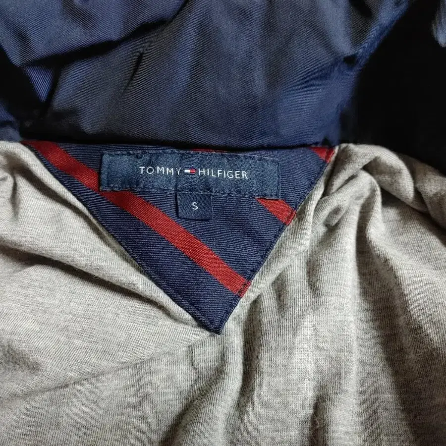 # TOMMY HILFIGER(S)가슴둘레: 90~95