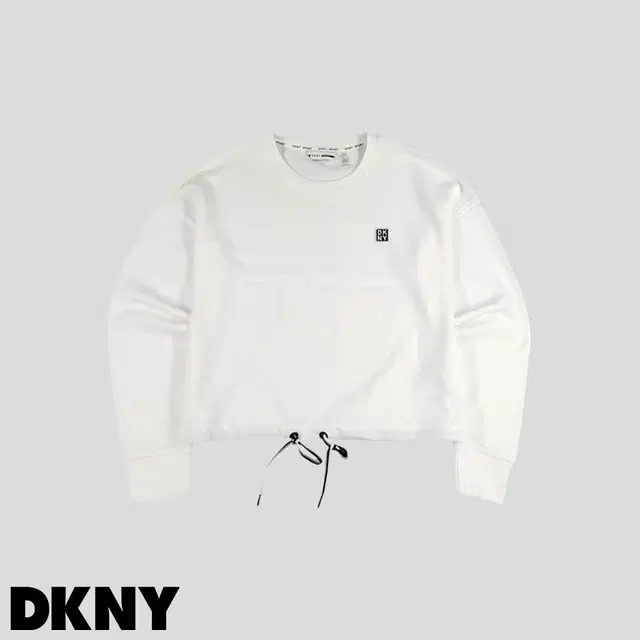 DKNY 디케이엔와이 스포츠 화이트 블랙 스퀘어 패치 가오리핏 스트링 크