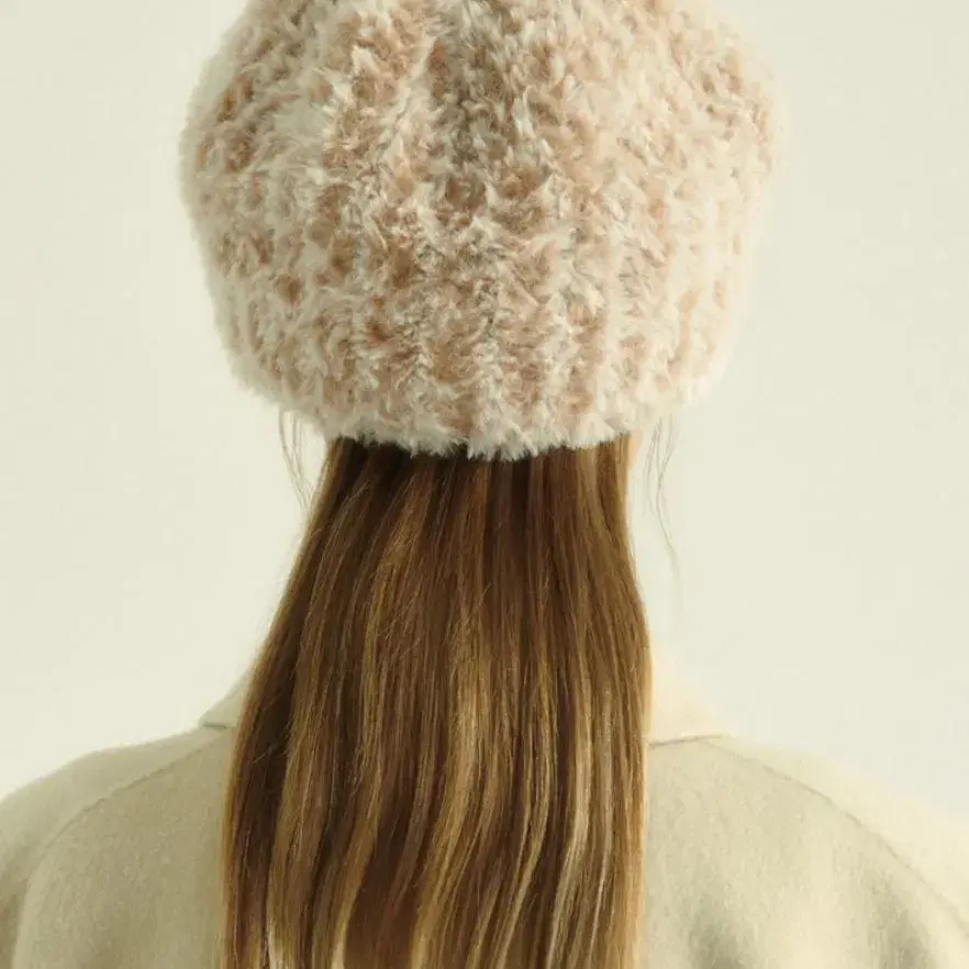 (새상품)펀프롬펀 비니모자 HANDMADE KNIT FUR BERET