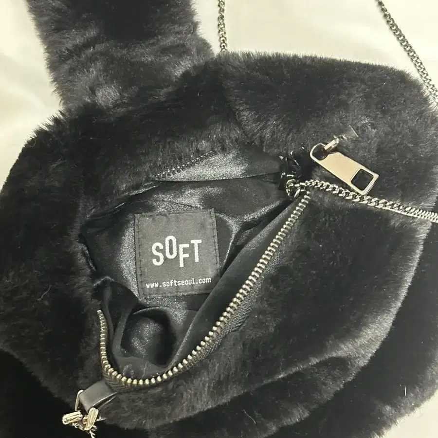 소프트서울 퍼 가방 softseoul fur bag 블랙